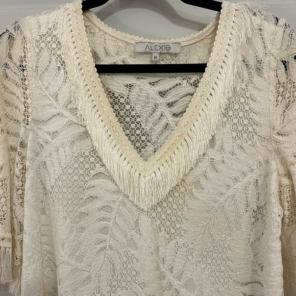 White Fringe Top size M - Picture 2 of 9